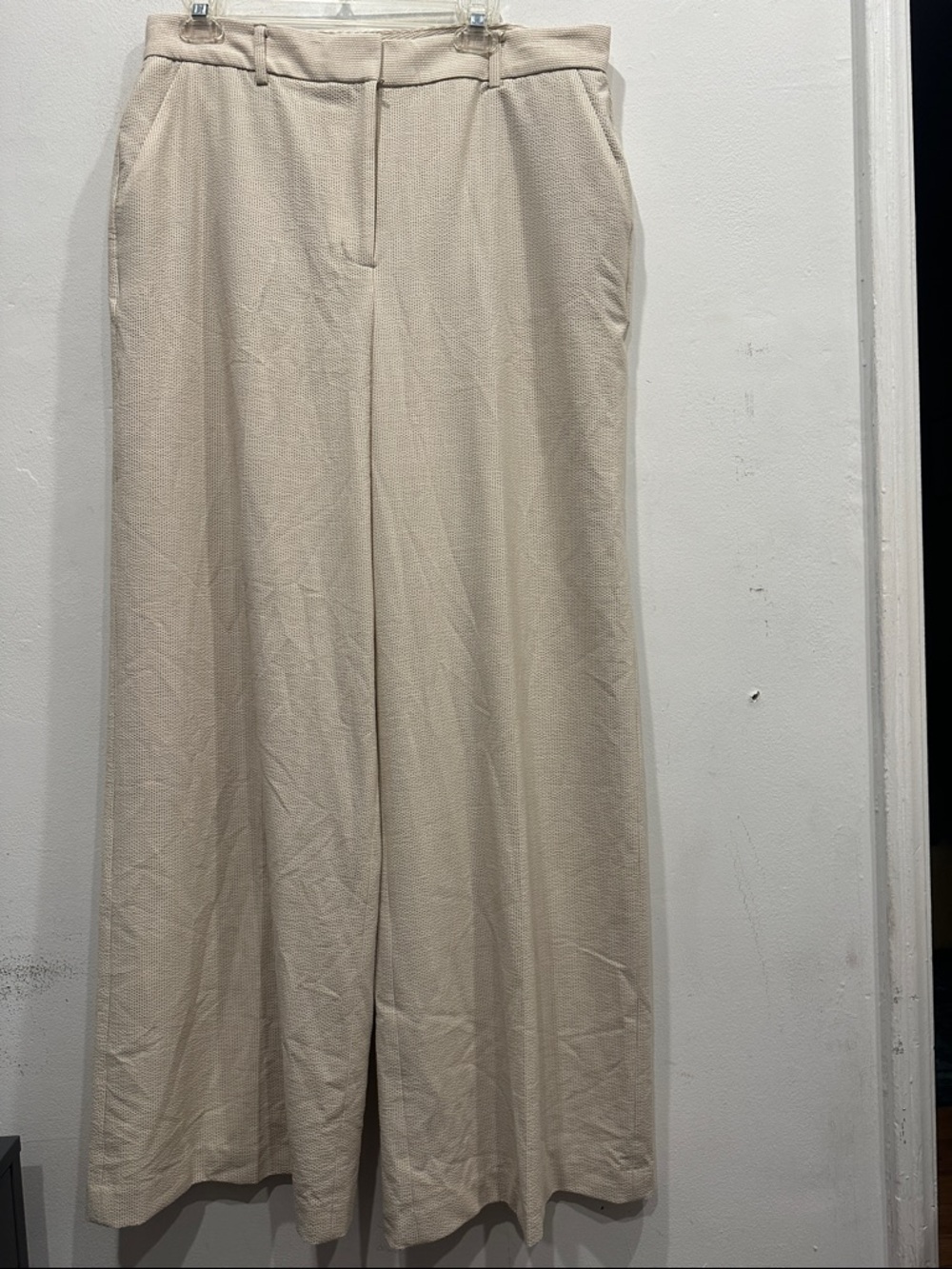 DKNY High Waisted Crinkle Texture wide leg Pants NWT size 14 seer sucker coastal